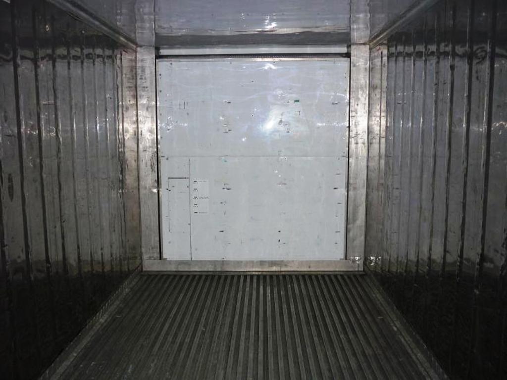Bên trong container lạnh